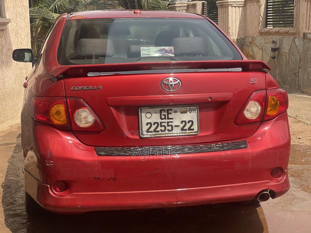 Toyota Corolla 2010 Red