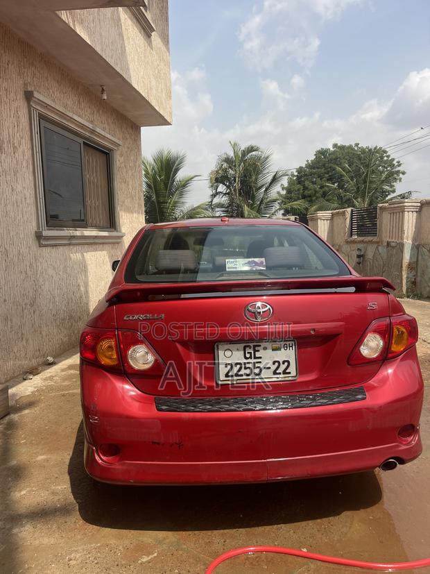 Toyota Corolla 2010 Red