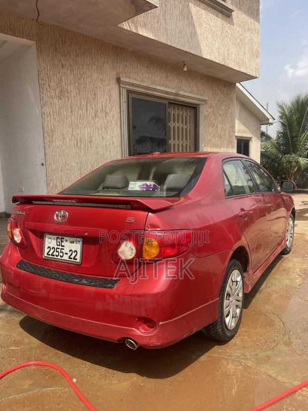 Toyota Corolla 2010 Red