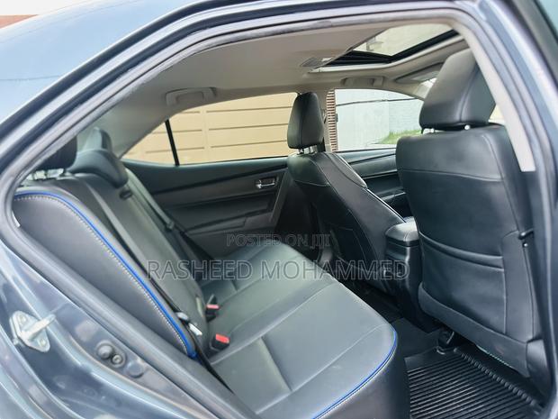 Toyota Corolla XSE (1.8L 4cyl 2A) 2019 Gray