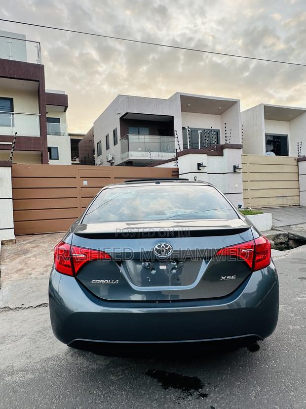Toyota Corolla XSE (1.8L 4cyl 2A) 2019 Gray