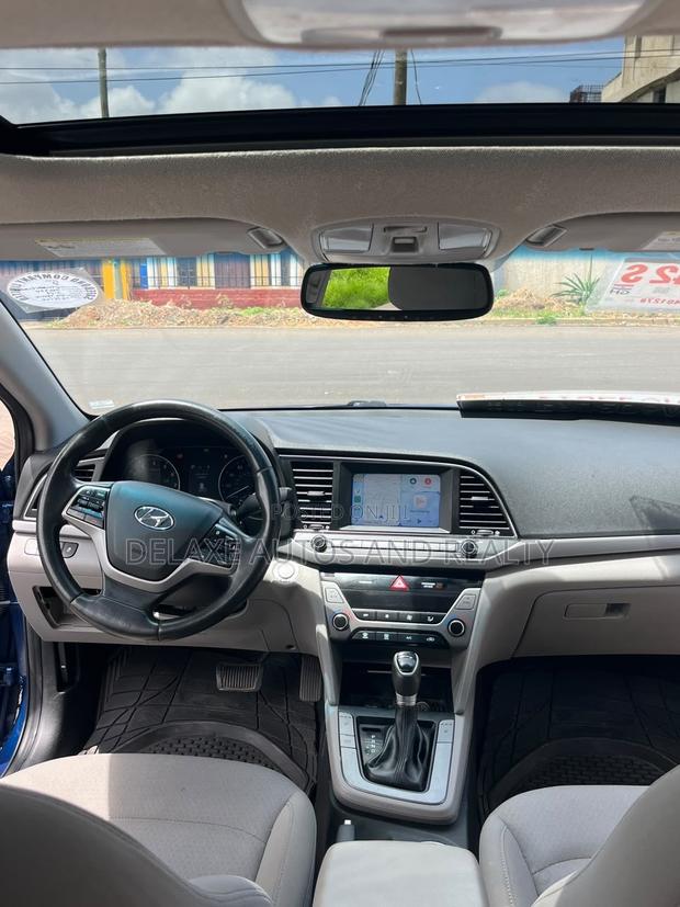 Hyundai Elantra 2018 Blue