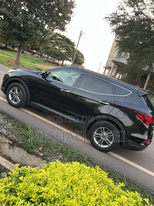 Hyundai Santa Fe SE AWD 2016 Black