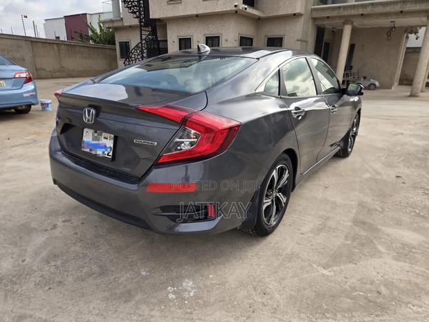 Honda Civic Touring Coupe 2018 Gray