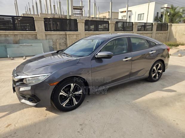 Honda Civic Touring Coupe 2018 Gray