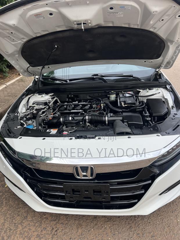 Honda Accord Touring 2018 White