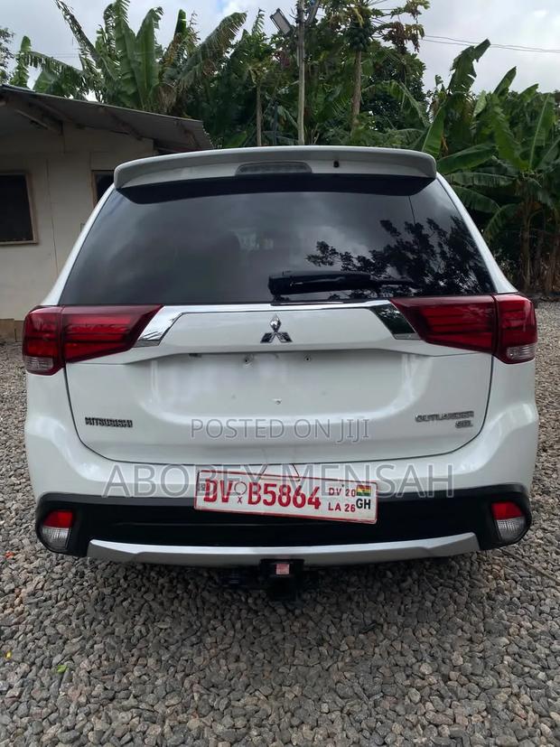 Mitsubishi Outlander SEL AWC 2016 White