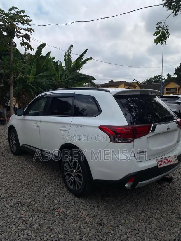 Mitsubishi Outlander SEL AWC 2016 White