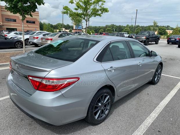 Toyota Camry LE 4dr Sedan (2.5L 4cyl 6A) 2017 Silver
