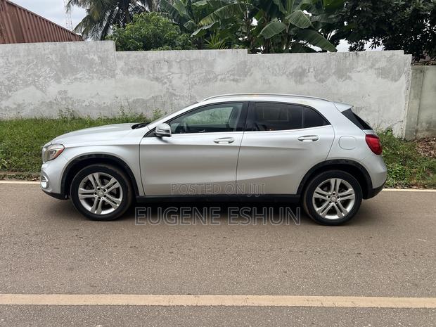Mercedes-Benz GLA 250 SV Premium 2014 Silver