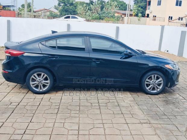 Hyundai Elantra Value Edition Sedan FWD (2.0L 4cyl 6A) 2017 Black