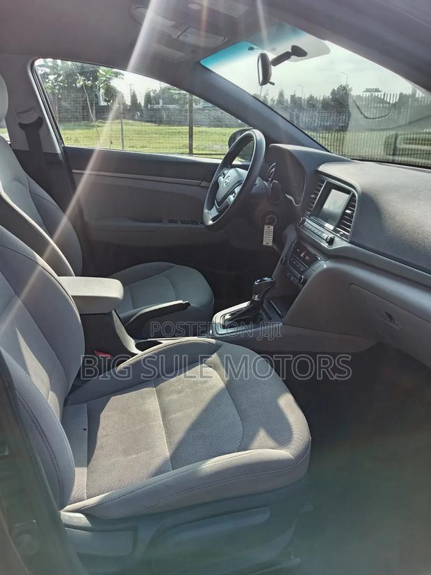 Hyundai Elantra SE 2018 Black