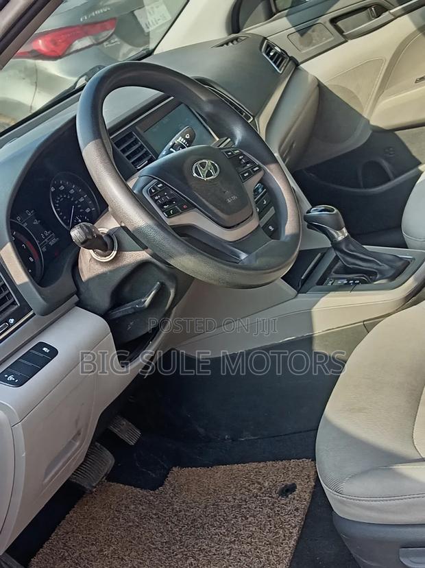 Hyundai Elantra SE 2018 Black