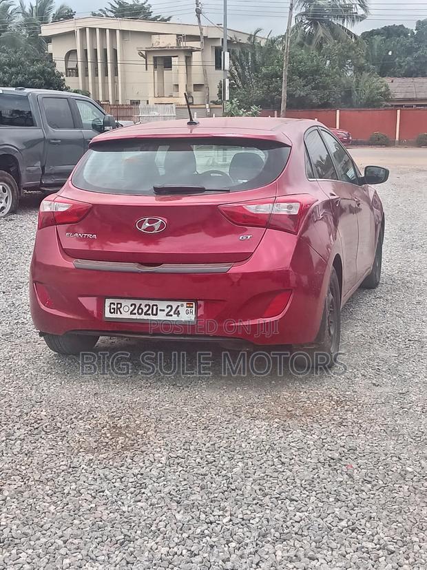 Hyundai Elantra Limited 4dr Sedan (1.8L 4cyl 6A) 2015 Red