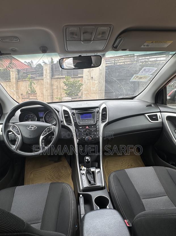 Hyundai Elantra 2015 Red