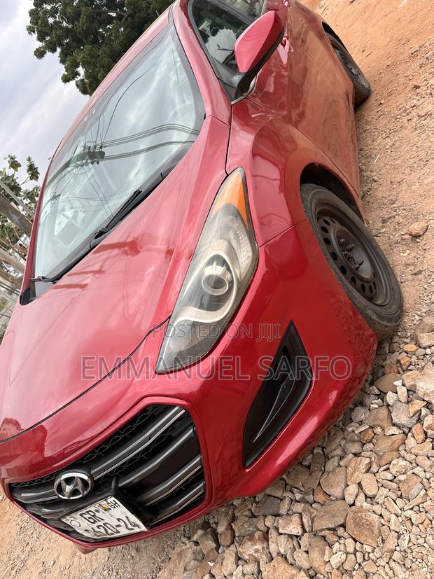 Hyundai Elantra 2015 Red