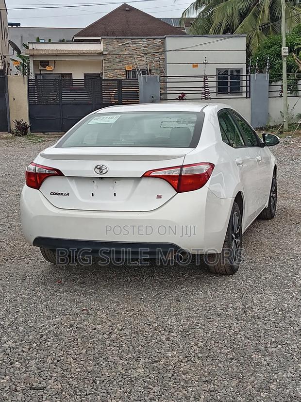 Toyota Corolla S 4dr Sedan (1.8L 4cyl CVT) 2015 White