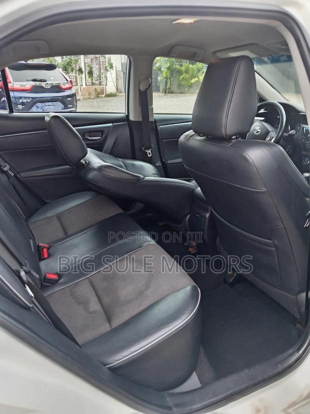 Toyota Corolla S 4dr Sedan (1.8L 4cyl CVT) 2015 White