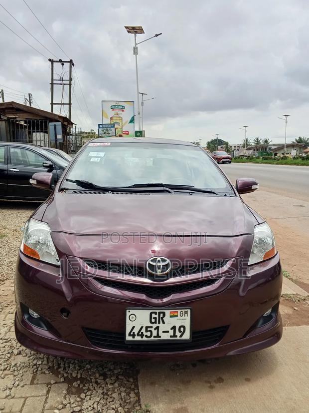 Toyota Yaris 2009 Burgundy