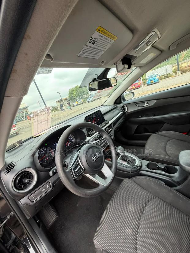 Kia Forte FE 2021 Black