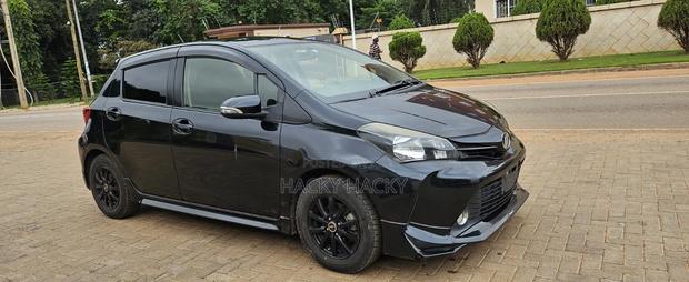 Toyota Vitz 2015 Black