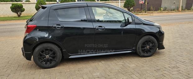 Toyota Vitz 2015 Black