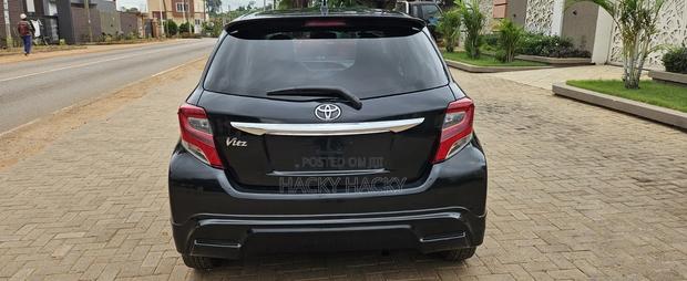 Toyota Vitz 2015 Black