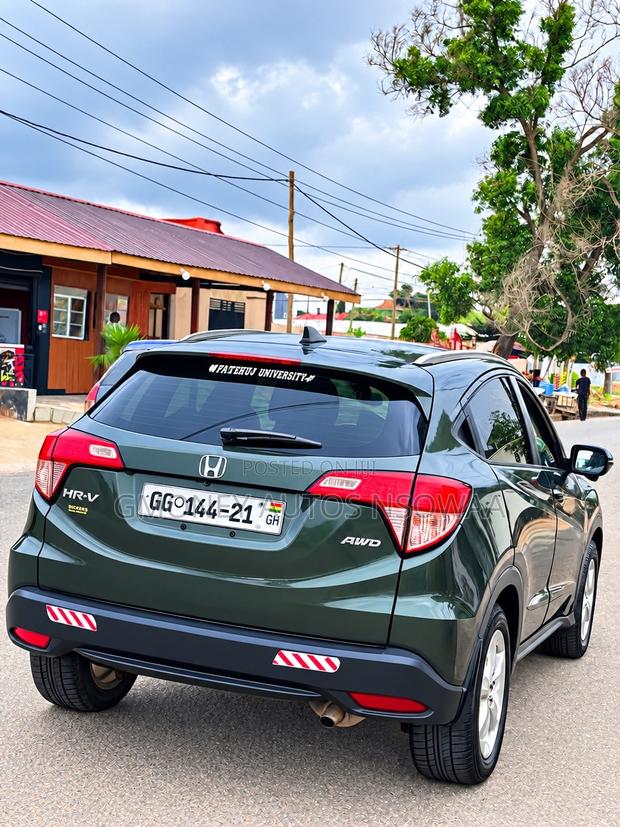 Honda HR-V 4dr SUV (1.5L 4cyl CVT) 2016 Green