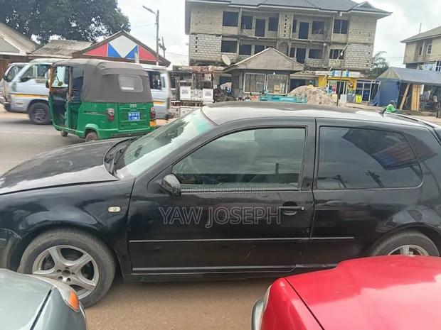 Volkswagen Golf 2004 Black