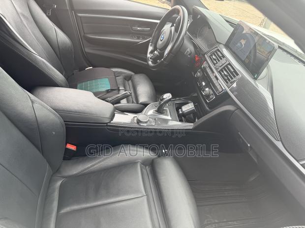 BMW 330i 2019 White