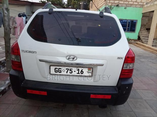 Hyundai Tucson 2008 White