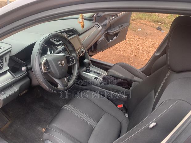 Honda Civic LX 4dr Sedan (2.0L 4cyl) 2016 Gray