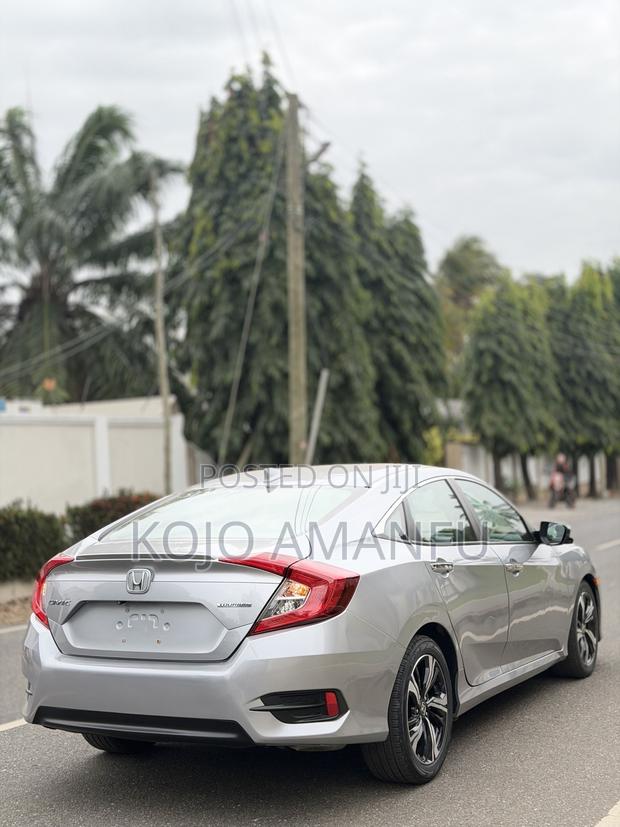 Honda Civic Touring 4dr Sedan (1.5L 4cyl) 2016 Silver