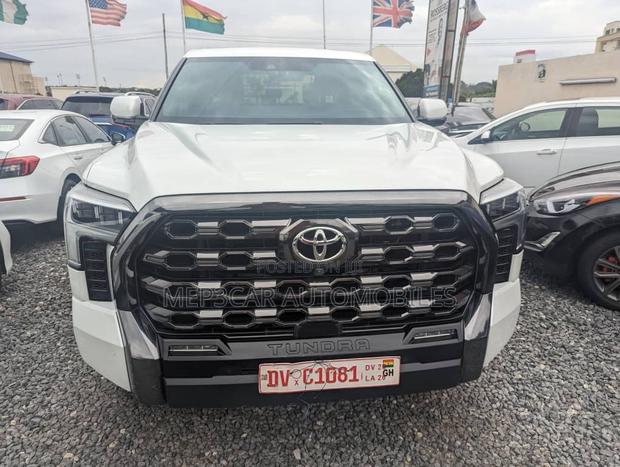 Toyota Tundra Platinum CrewMax 6.5' Bed 2023 White