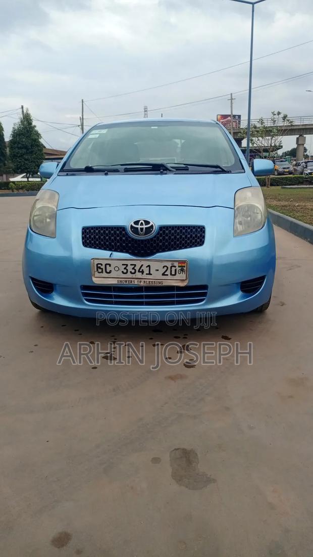 Toyota Vitz 2010 Blue
