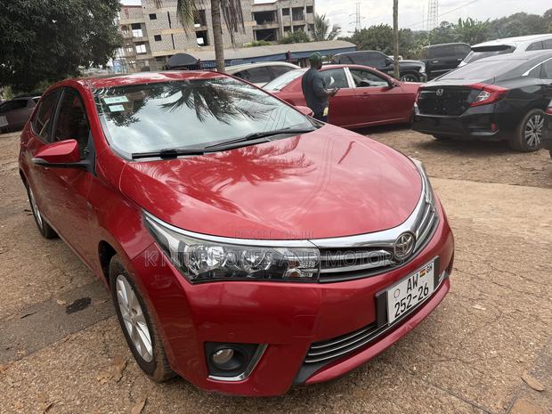 Toyota Corolla LE Eco 4dr Sedan (1.8L 4cyl CVT) 2016 Red
