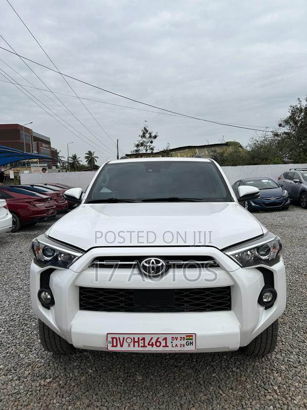 Toyota 4-Runner 2021 White
