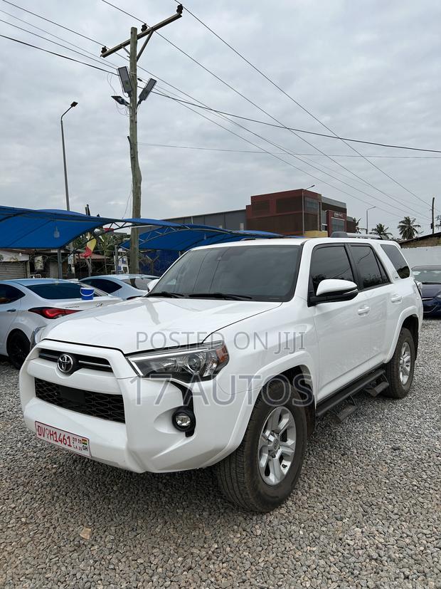 Toyota 4-Runner 2021 White