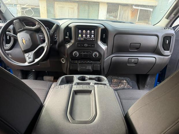 Chevrolet Silverado 2500 2023 Blue