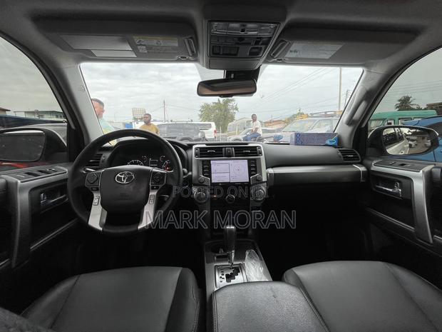 Toyota 4-Runner 2021 White