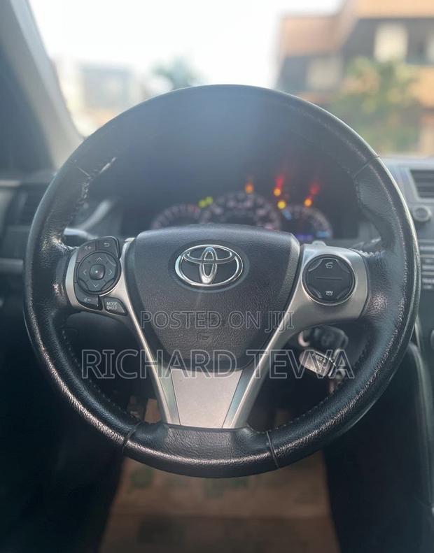 Toyota Camry SE Sport 4dr Sedan (2.5L 4cyl 6A) 2014 Gray