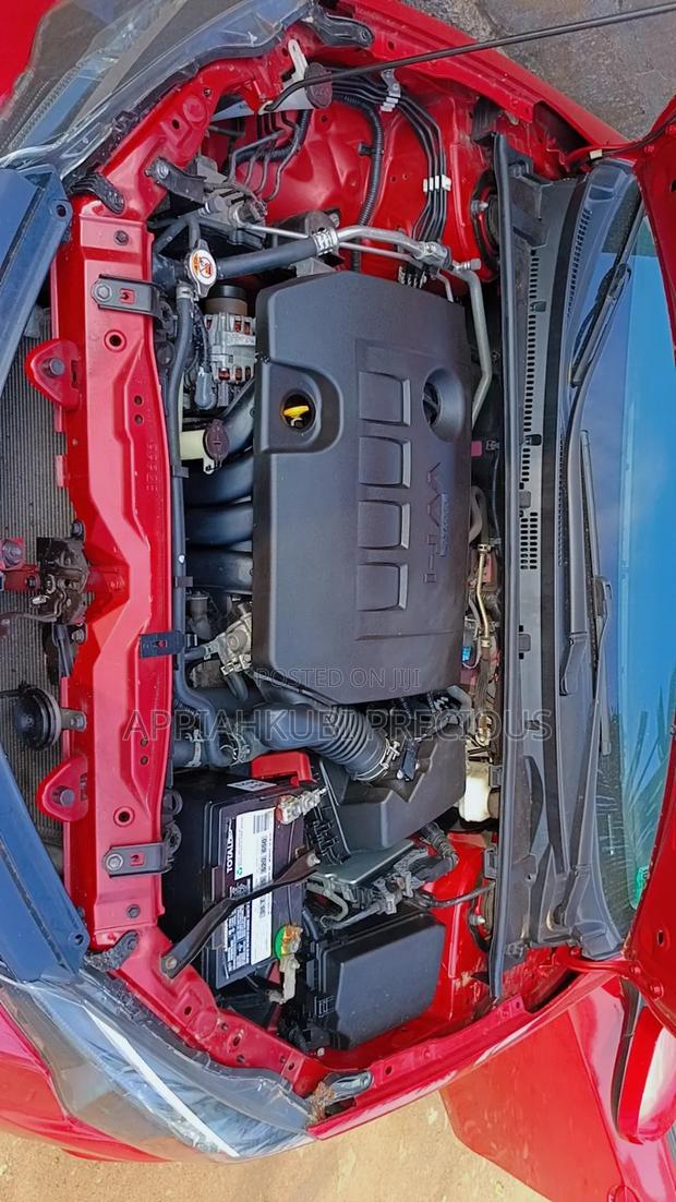 Toyota Corolla LE Eco (1.8L 4cyl 2A) 2019 Red