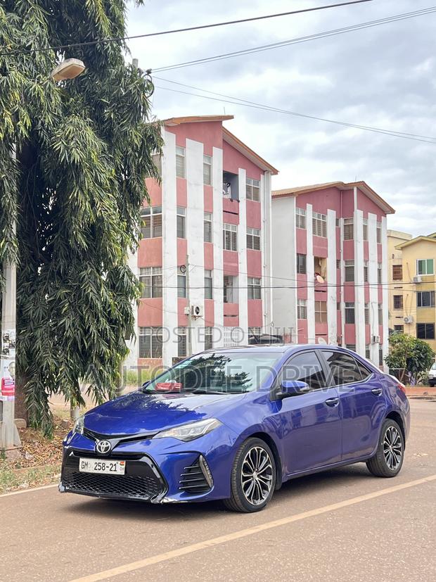 Toyota Corolla 2016 Blue