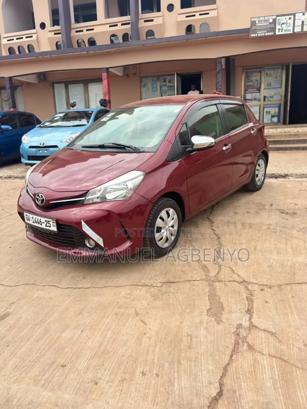 Toyota Vitz 1.3 FWD 5dr 2015 Brown