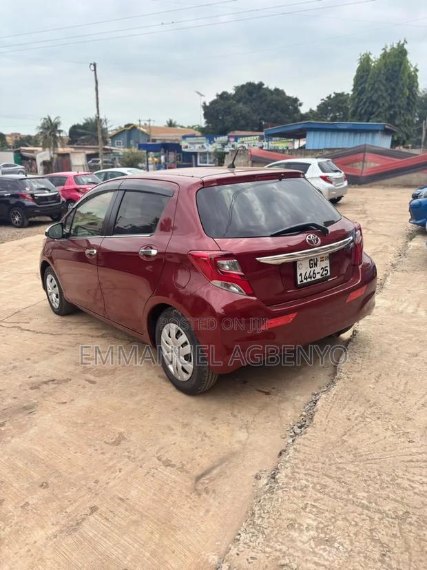 Toyota Vitz 1.3 FWD 5dr 2015 Brown