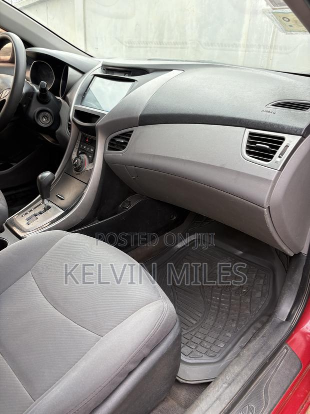 Hyundai Elantra GLS Sedan FWD (1.8L 4cyl 6A) 2013 Red