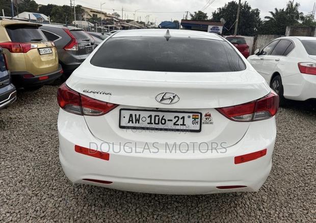 Hyundai Elantra 2013 White