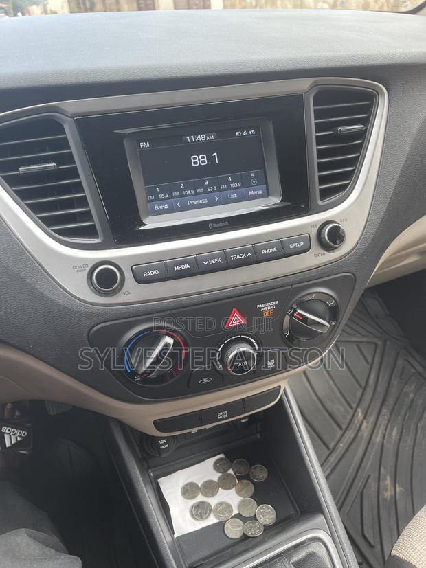 Hyundai Accent SE 2019 Black