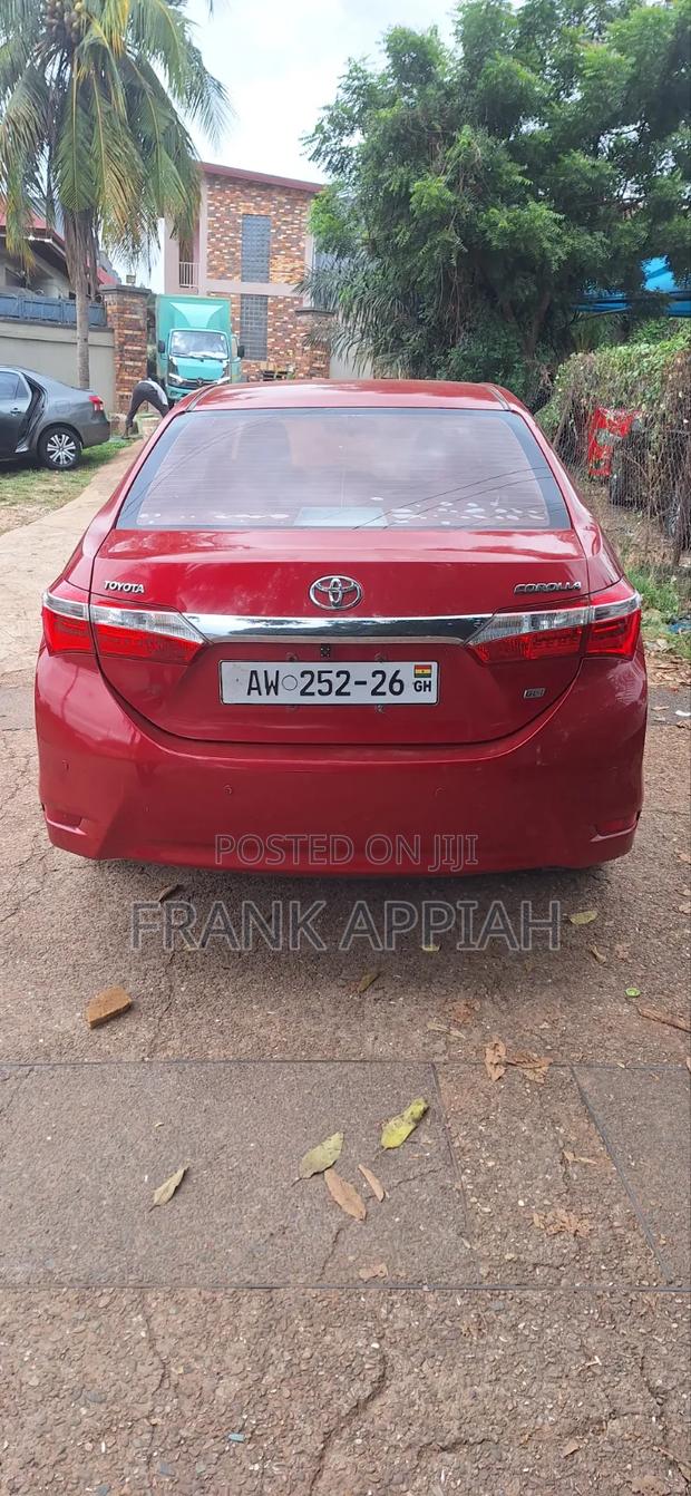 Toyota Corolla 2015 Red