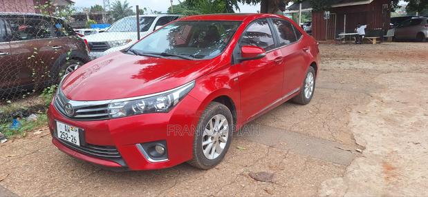 Toyota Corolla 2015 Red